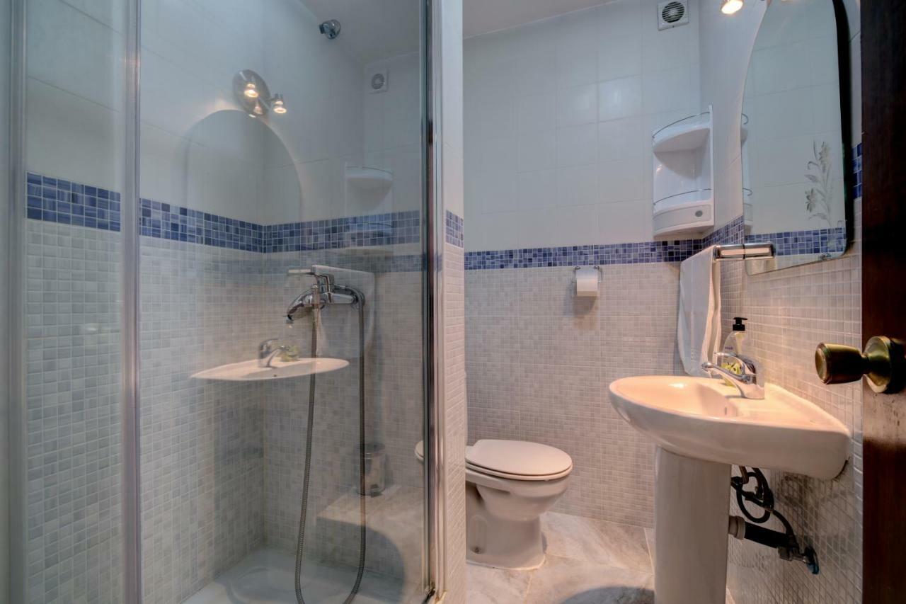 Victoria Apartment Estepona Buitenkant foto